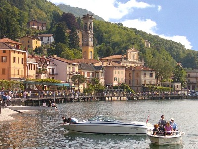 Promenade und Kirche von Porto Ceresio